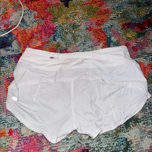 size 4 white lulu lemon speed ups